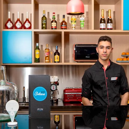 酒店 Centro Chiado 4*