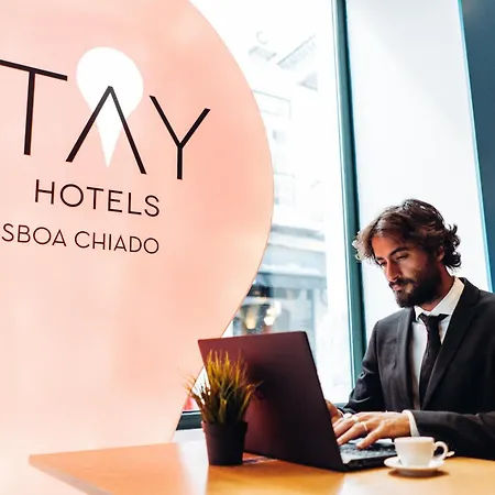 Centro Chiado فندق 4*