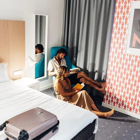 Centro Chiado מלון 4*