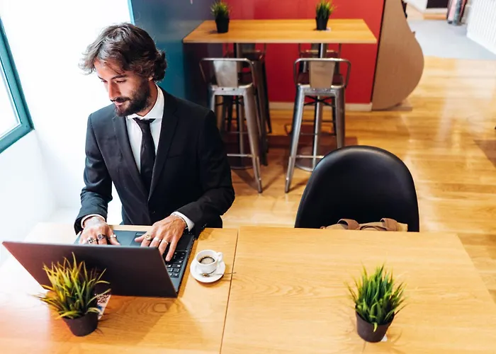 Отель Centro Chiado Лиссабон